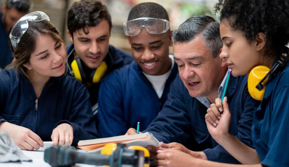 NATIONAL TRAINING REGISTER AUSTRALIA visual data 6